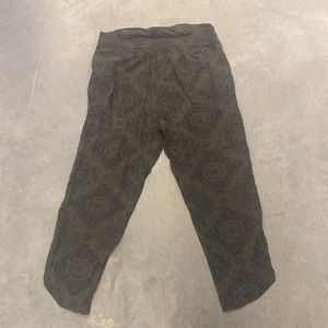 Aritzia pull on pants L